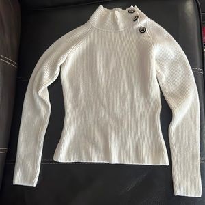 Fendi, white cashmere sweater, great condition, size 38. Fits like a size XS.